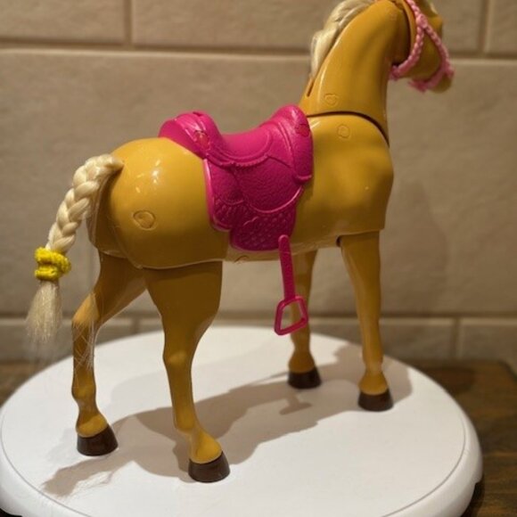 Mattel Barbie Tawny Horse Palomino With Pink Saddle Blue Eyes 2013 - Picture 2 of 7